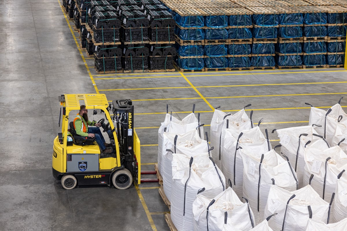 Logistics Park Cedar Rapids warehouse floor space
