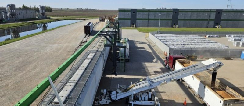 Transloading from rail car to truck